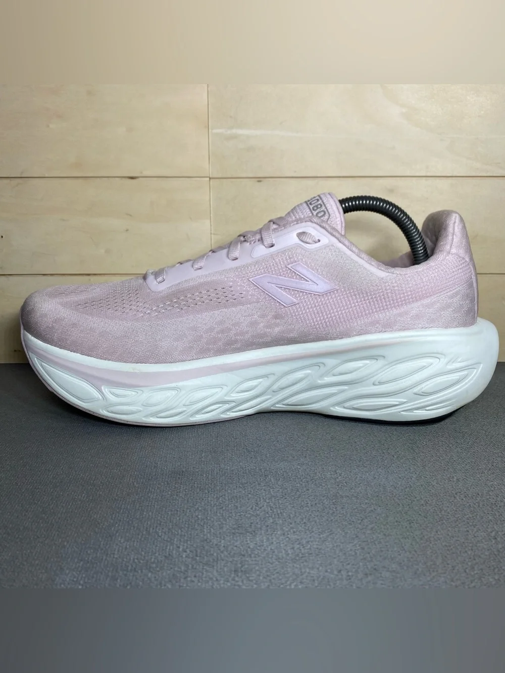 New Balance Fresh Foam 1080 Pink White Women's Size 10.5 Running Shoes Sneakers